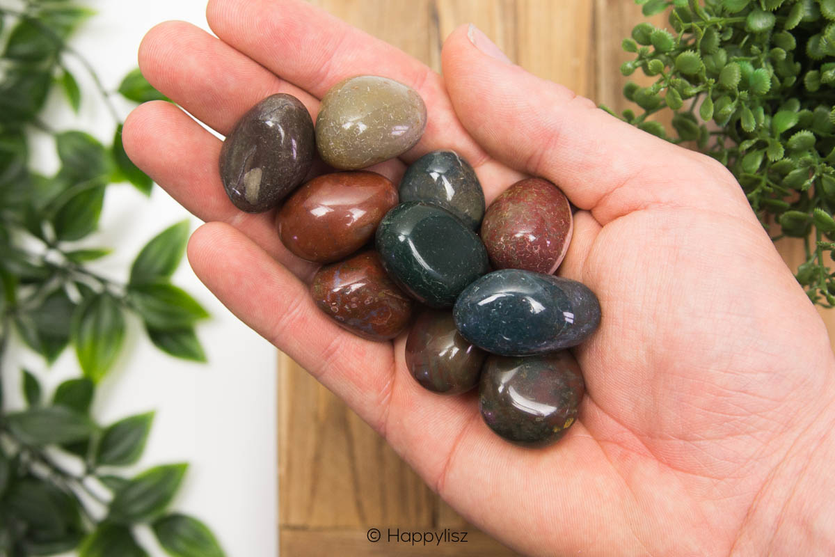 Heliotrope - Tumbled Stone - M - In Hand