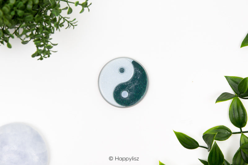 Orgonite Disc - Yin Yang - Moss Agate, Petrified Wood & Tree Agate - Top